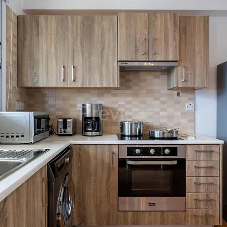 Quint - 2-bedroom W Pool In Protaras Διαμέρισμα
