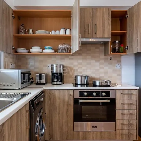 Quint - 2-bedroom W Pool In Protaras Διαμέρισμα *